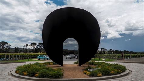 Point Leo Estate, Wineries and Sculpture Park, Mornington Peninsula ...