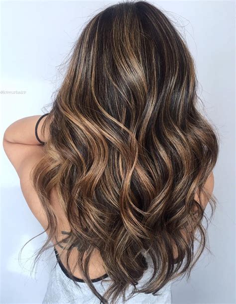 30 Hottest Trends for Brown Hair with Highlights to Nail in 2022