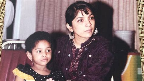 Neena Gupta shares rare old picture with daughter Masaba Gupta, quips ...