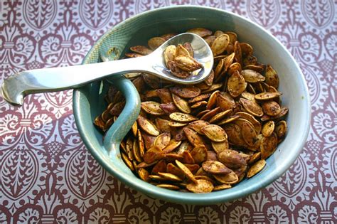 Cinnamon Sugar Pumpkin Seeds - Sophie Uliano