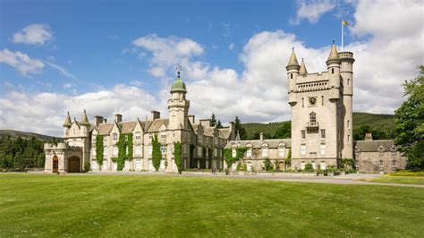 Inside Balmoral Castle, the Royal Family’s Scottish Retreat | Architectural Digest