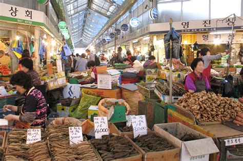 8 Best Street Markets in Seoul - Where to Go Shopping like a Local in ...