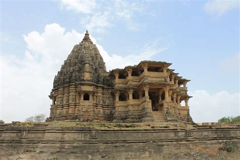 Explore Sacred Splendour: 10 Great Temples in Gujarat - Architectural Gems - Today’s Traveller ...