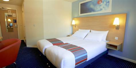 Travelodge London Central City Road (London): What to Know BEFORE You Bring Your Family