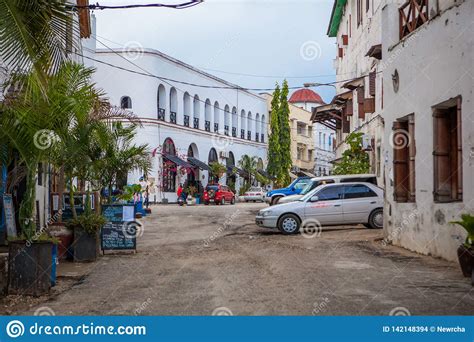 Streets of Stone Town editorial stock image. Image of background - 142148394