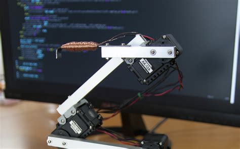 Raspberry Pi Robot Arm with simple Computer Vision - Electron Dust