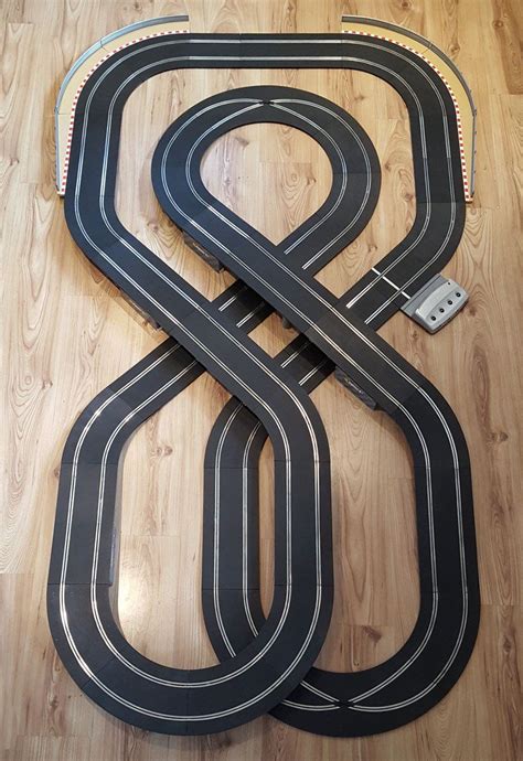 Scalextric Sport 1:32 Track Set - Triple Loop Layout DIGITAL | Slot cars, Slot car race track ...