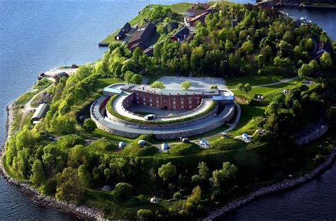 Oscarsborg Fortress Drøbak Norway. Maybe not a castle and maybe ...