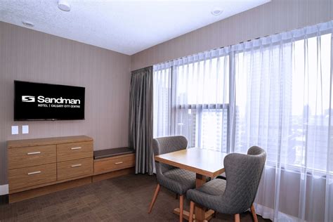 Sandman Signature Calgary Downtown Hotel Calgary, Alberta, CA - Reservations.com