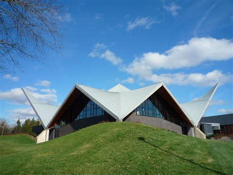 #3.- This is a Hyperbolic Paraboloid Shape Roof | Hyperbolic paraboloid, Sydney opera house ...