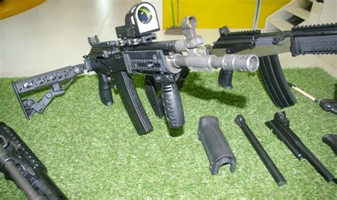 desarrollo defensa y tecnologia belica: El fusil de asalto Galil ACE Chileno