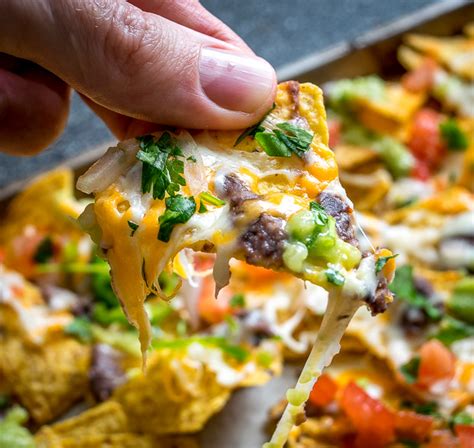 Spicy Black Bean Nachos | Mexican Please