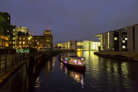 Night View on the Spree River in Berlin, Germany Editorial Image ...