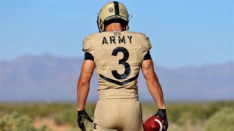 Army's 3rd Infantry Division-centered dapper look uniform draws impressive reactions from CFB ...