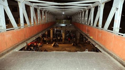 5 dead, 29 injured in Mumbai foot over-bridge collapse