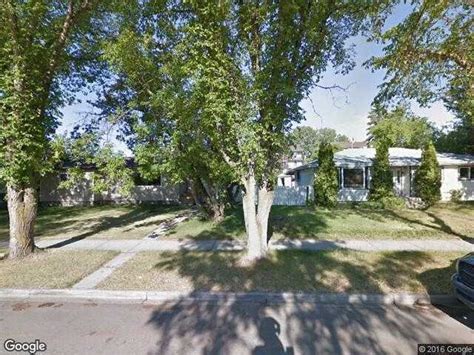 Google Street View Devon (Alberta) - Google Maps