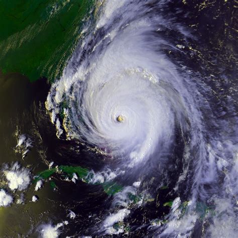 File:Hurricane Floyd 14 sept 1999 2030Z.jpg - Wikipedia