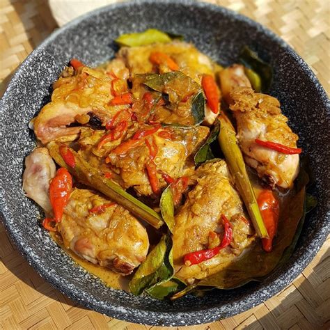 Resep Ayam Lodho, Menu Masakan Lezat Khas Jawa Timur - GenPI.