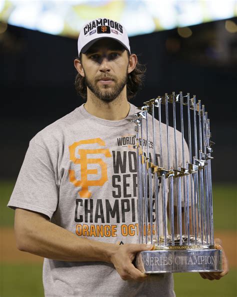 Bumgarner, Giants beat KC 3-2 to win World Series | Daily Mail Online