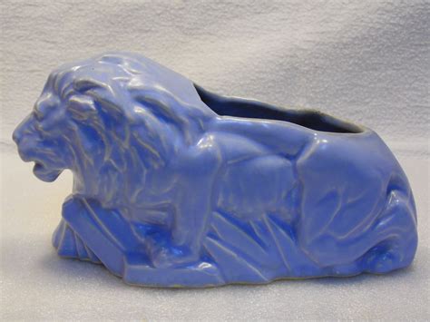 RARE McCoy Lion Planter, Old Mark "USA,NM" , 1940, this piece is almost 75 years | Mccoy pottery ...