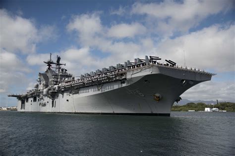 USS America forward deploys to Japan as USMC faces F-35B parts issues