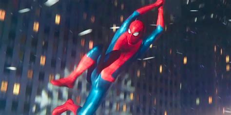 MCU Spider-Man Cosplay Perfectly Brings Tom Holland's No Way Home Ending Suit To Life