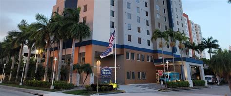 Hampton Inn and Suites Miami Airport South Hotel