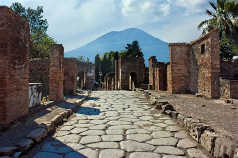 All you need to know to visit Pompeii, Herculaneum, and Mount Vesuvius from Sorrento - Culture ...