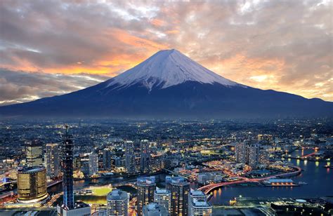 Ten reasons you need to visit Japan | HI Hostel Blog