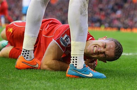 Liverpool's Jordan Henderson diagnosed with incurable foot injury