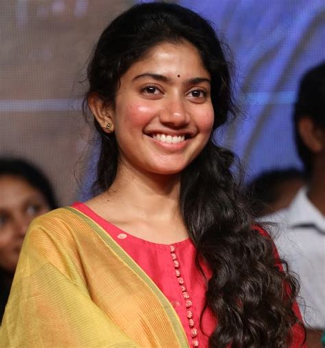 Sai Pallavi Wiki, Age, Husband, Boyfriend, Family, Caste, Biography ...