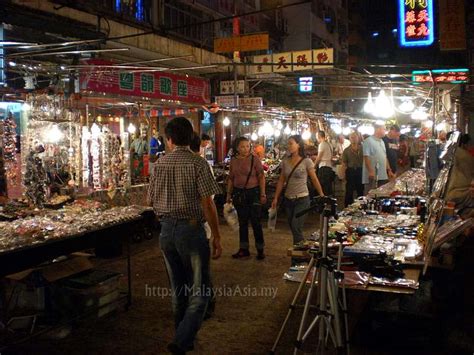 Temple Street Market in Hong Kong