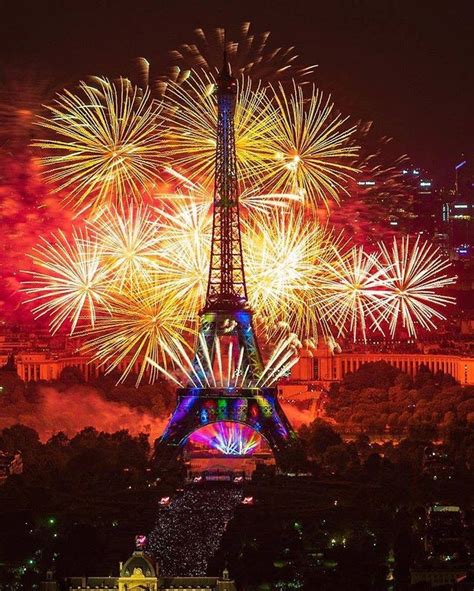 Pin by Gale Wolff on FIREWORKS in 2023 | Eiffel tower painting, Tour ...