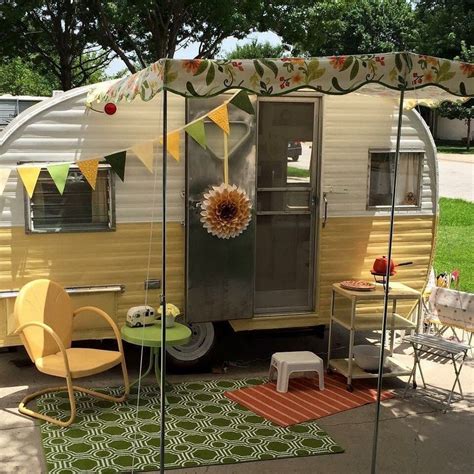 15 Cute Camper Decorating Ideas | Vintage camper remodel, Camper decor ...