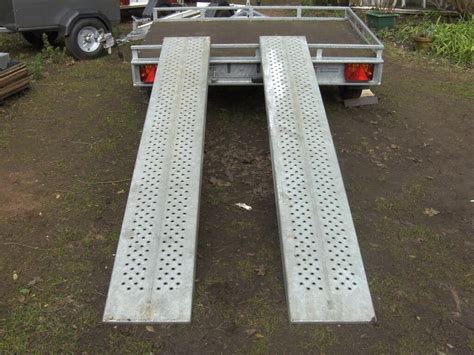 PAIR OF 8FT (2.43M) HEAVY DUTY GALVANISED STEEL CAR/PLANT TRAILER RAMPS ...