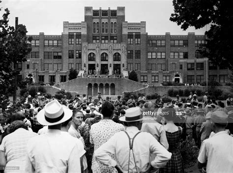 LITTLE ROCK CENTRAL HIGH SCHOOL