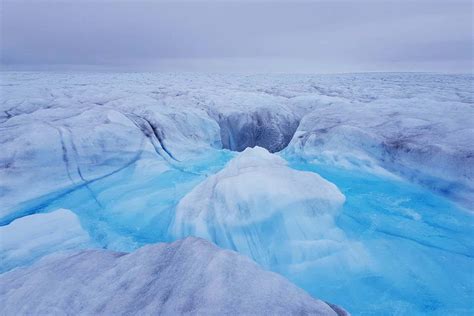 Greenland: Base of the ice sheet is melting faster than we thought ...