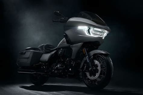 2023 Harley-Davidson CVO Road Glide and CVO Street Glide Confirmed | Motorcycle.com