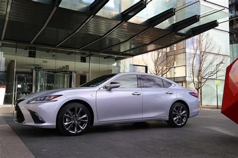 Lexus Ls300h Review - Best Auto Cars Reviews