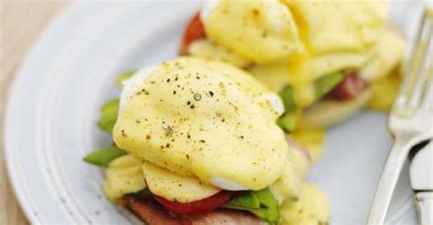 Australian Avocado Eggs Benedict Recipe | Egg Recipes