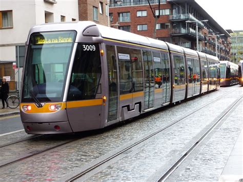 Long delays expected on Luas Red Line due to ongoing incident | Echo.ie