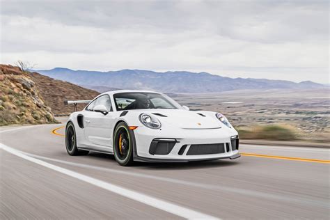 2021 Porsche 911 GT3 / GT3 RS Reviews | Porsche 911 GT3 / GT3 RS Price, Photos, and Specs | Car ...