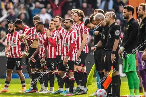 Brentford Lineup Before Kickoff Editorial Stock Photo - Stock Image ...