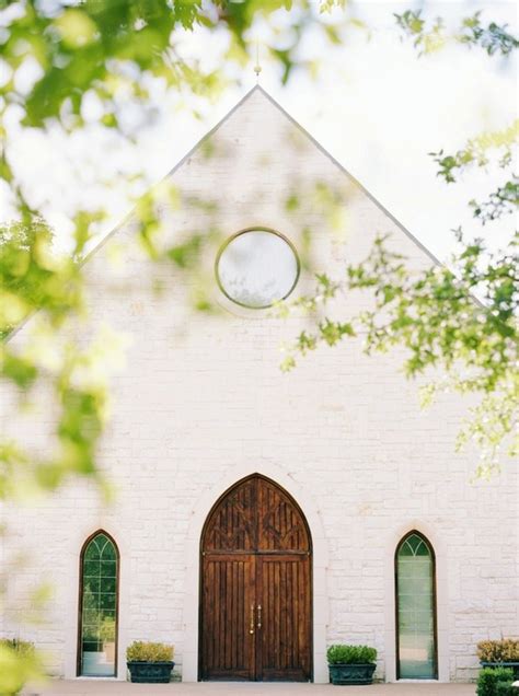 Modern chapel in Dallas | Wedding & Party Ideas | 100 Layer Cake