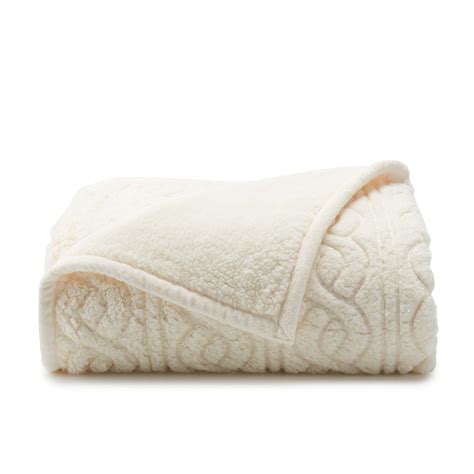 Cuddl Duds® Sherpa Throw | Sherpa throw, Sherpa throw blankets, Cuddl duds