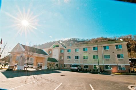 Holiday Inn Express CHARLESTON-KANAWHA CITY - 1 Reviews - 107 Alex Lane, Charleston, WV ...