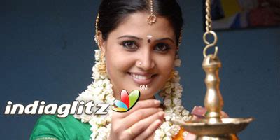 Dharani Photos - Tamil Movies photos, images, gallery, stills, clips - IndiaGlitz.com