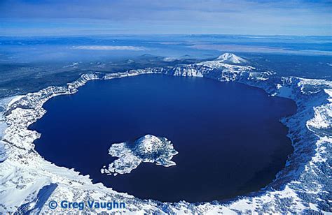 Crater Lake in Winter - Wanders & Wonders