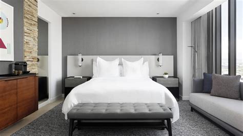 Superior Room | Denver Luxury Hotel Rooms | Four Seasons Denver