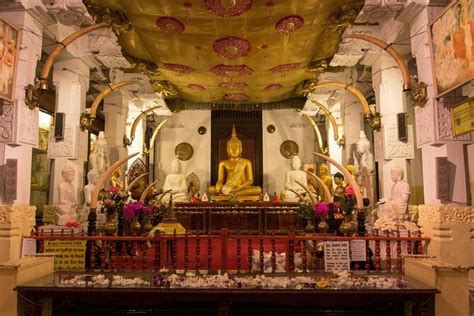 Temple of the Sacred Tooth Relic (Sri Dalada Maligawa), Kandy | Tickets & Tours - 2024